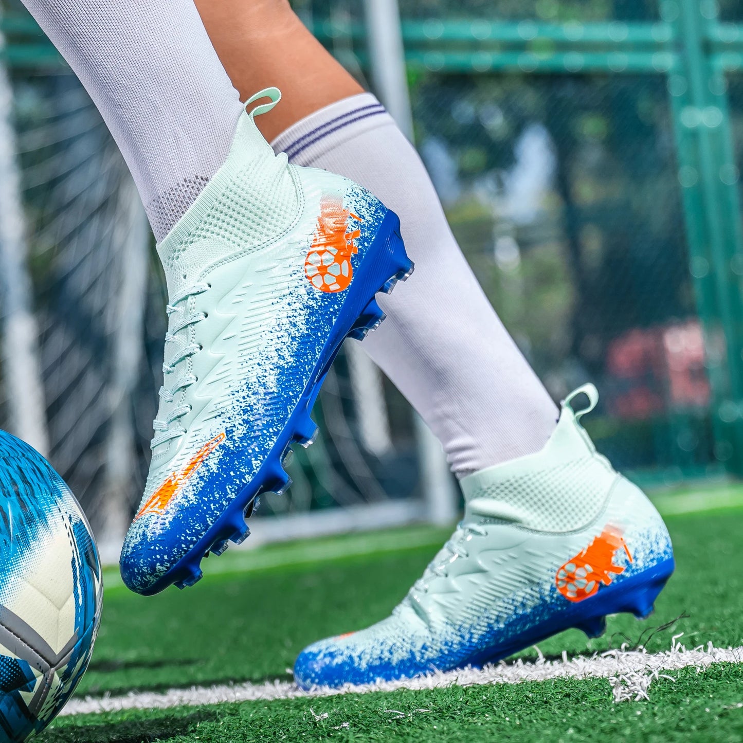 Men Football Boots Non-Slip High-Quality Soccer Shoes Grass Cleats High-Top Futsal Sneakers Match for Training Competition