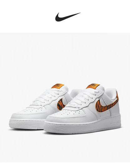 Nike Authentic Air Force 1 '07 Damen-Freizeitschuhe Air Force 1 DD8959-108
