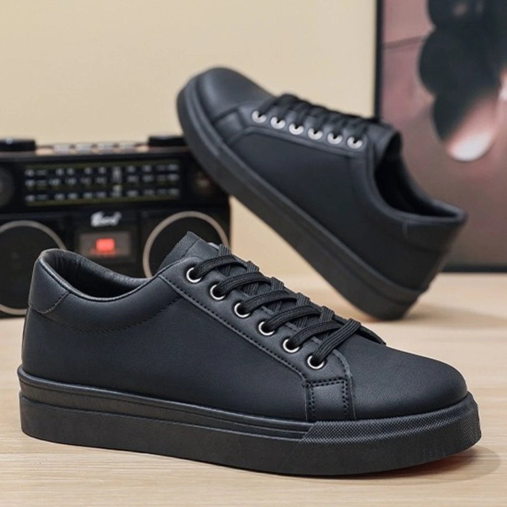 Nuove scarpe da uomo alla moda best-seller, scarpe bianche di tendenza, scarpe sportive e casual da studente, scarpe da uomo versatili