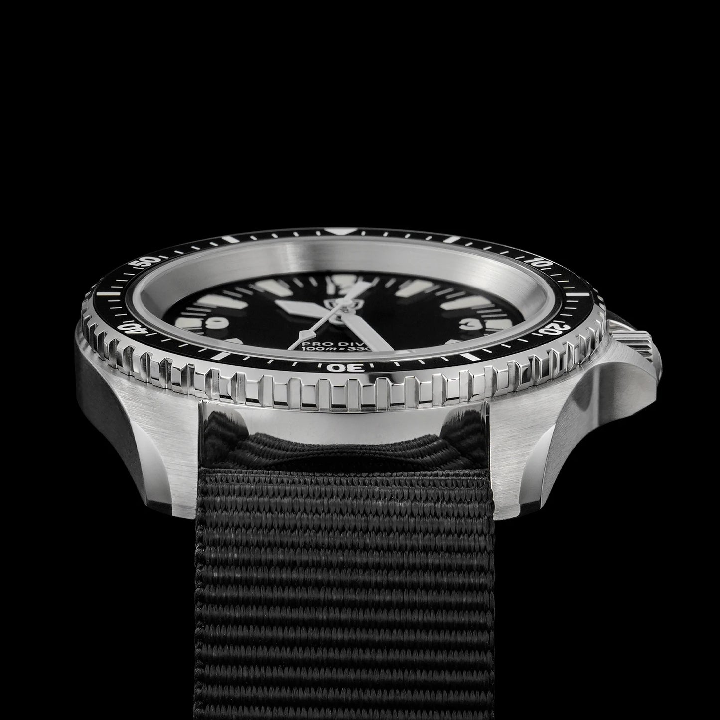 Reloj para hombre Watchdives WD1980 V3 38mm Vintage VH31 Ronda 515 con movimiento de cuarzo, segundero continuo, luminoso y cristal de zafiro
