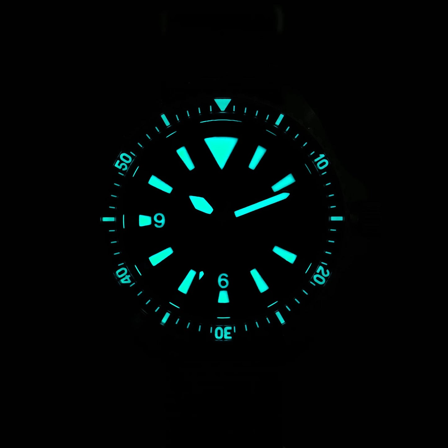 Reloj para hombre Watchdives WD1980 V3 38mm Vintage VH31 Ronda 515 con movimiento de cuarzo, segundero continuo, luminoso y cristal de zafiro
