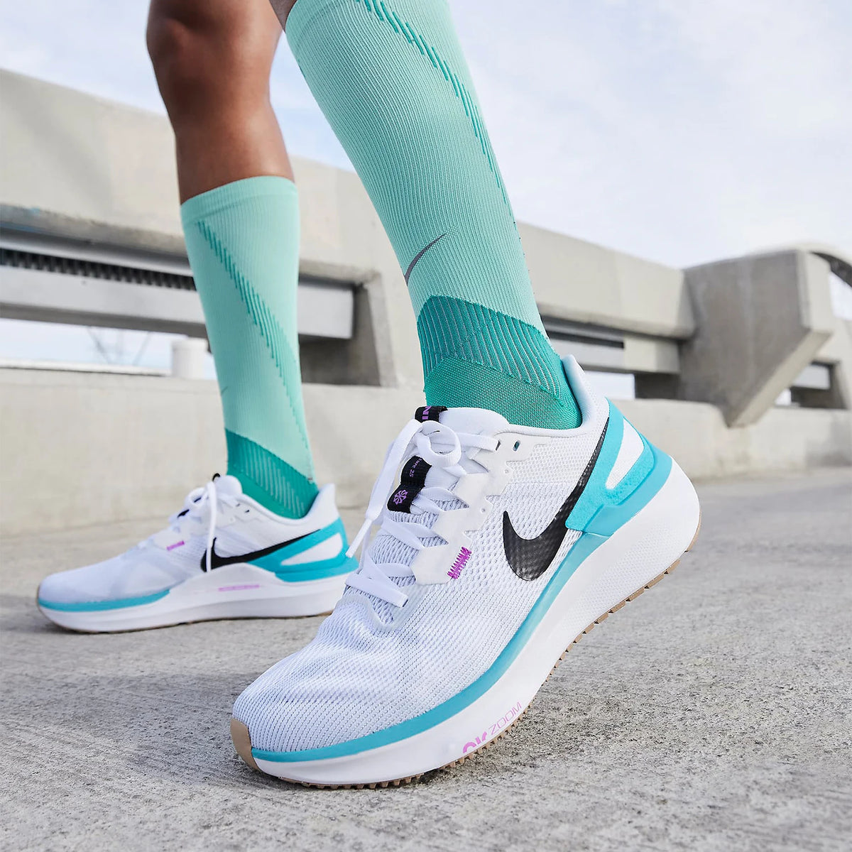 Chaussures de course rembourrées et confortables Nike Official Structure 25 pour femme DJ7884-103