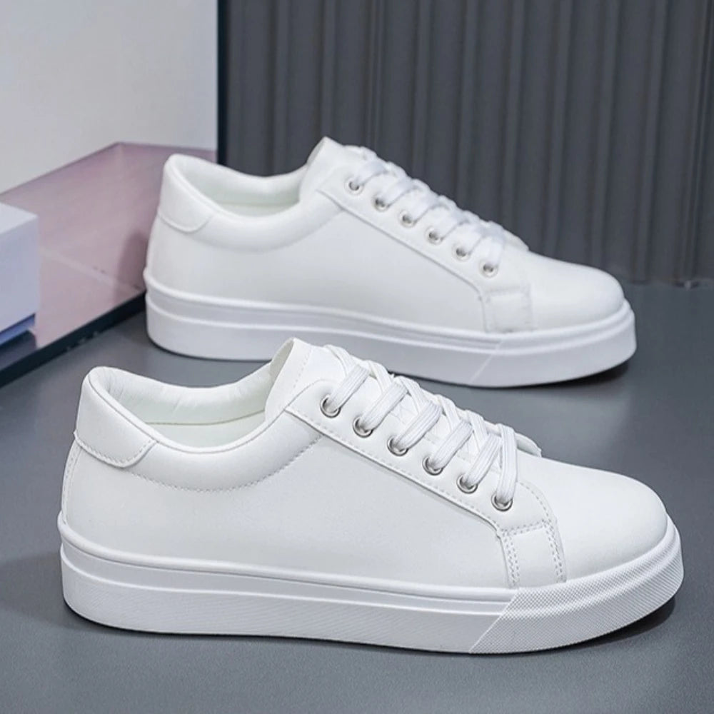 Nuove scarpe da uomo alla moda best-seller, scarpe bianche di tendenza, scarpe sportive e casual da studente, scarpe da uomo versatili