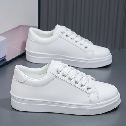 Nuove scarpe da uomo alla moda best-seller, scarpe bianche di tendenza, scarpe sportive e casual da studente, scarpe da uomo versatili