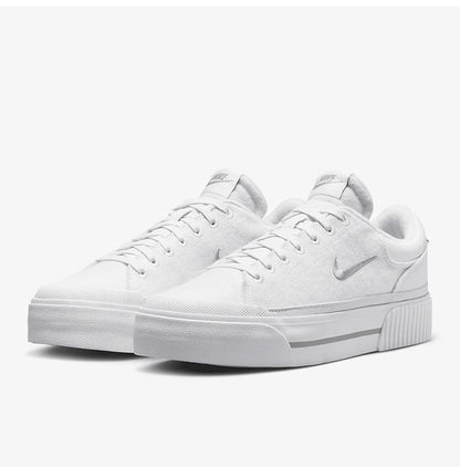 Nike Authentic Legacy Lift plattformsskateskor för damer FZ2606-100