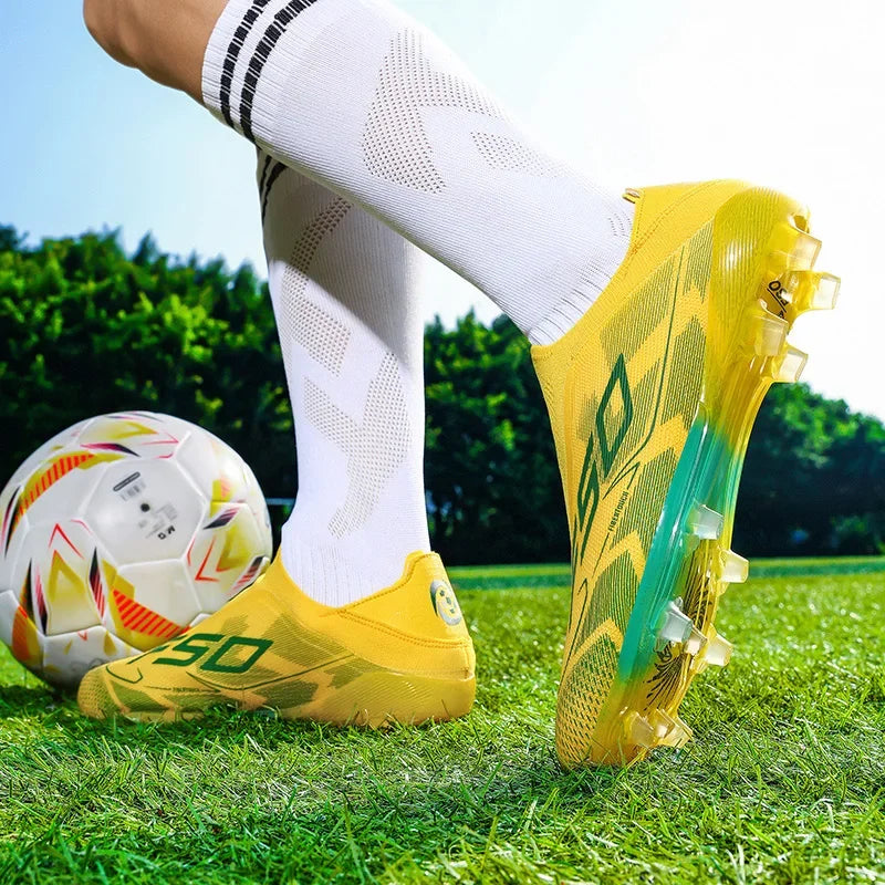 Nouvelles chaussures de football pour hommes, légères, très vendues, de haute qualité, crampons pour terrain en herbe, chaussures de football mi-hautes, baskets antidérapantes pour l'extérieur.