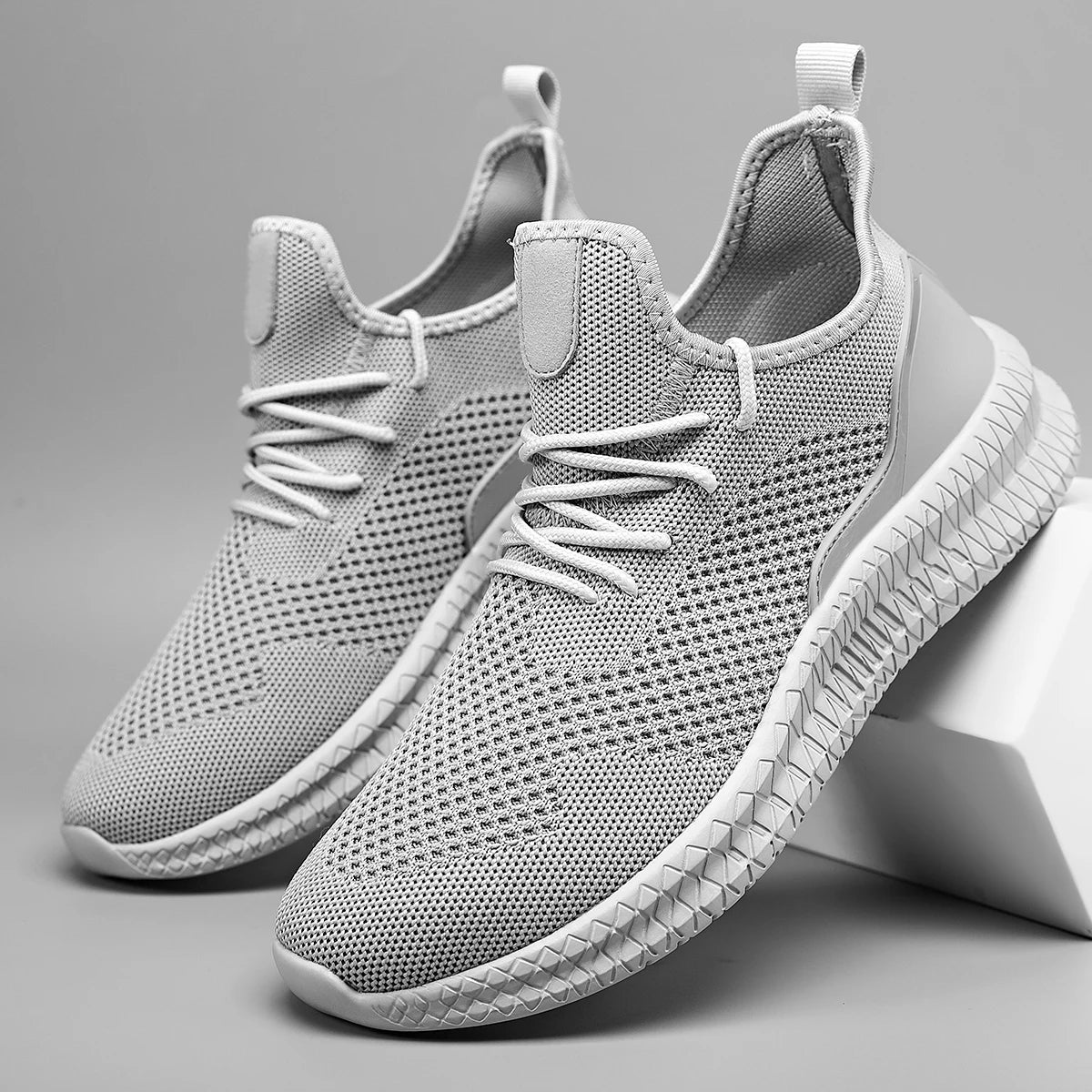 MAEDEF 2024 Walking Sports Shoes High Quality Outdoor Tennis Trainer Shoes Lightweight Comfortable Breathable Men's Casual Sneakers