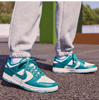 Sneakers sportive rétro Nike Official Authentic Dunk Low da donna con ammortizzazione leggera DV3029-100