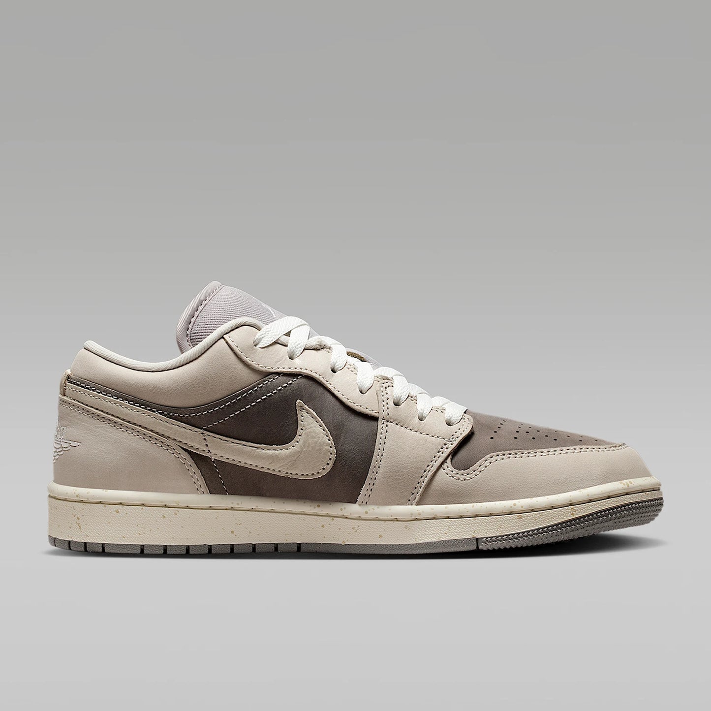 Nike Genuine JORDAN Men's Low-Cut Lace-Up Wear-Resistant Shock-Absorbing Basketball Shoes IB7011-001