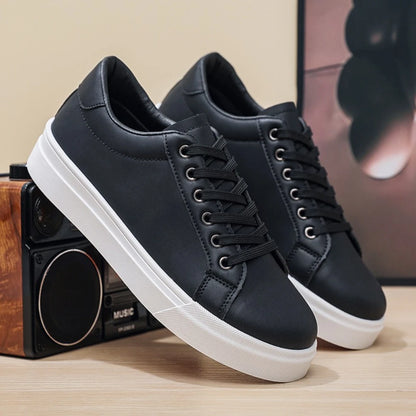 Nuove scarpe da uomo alla moda best-seller, scarpe bianche di tendenza, scarpe sportive e casual da studente, scarpe da uomo versatili