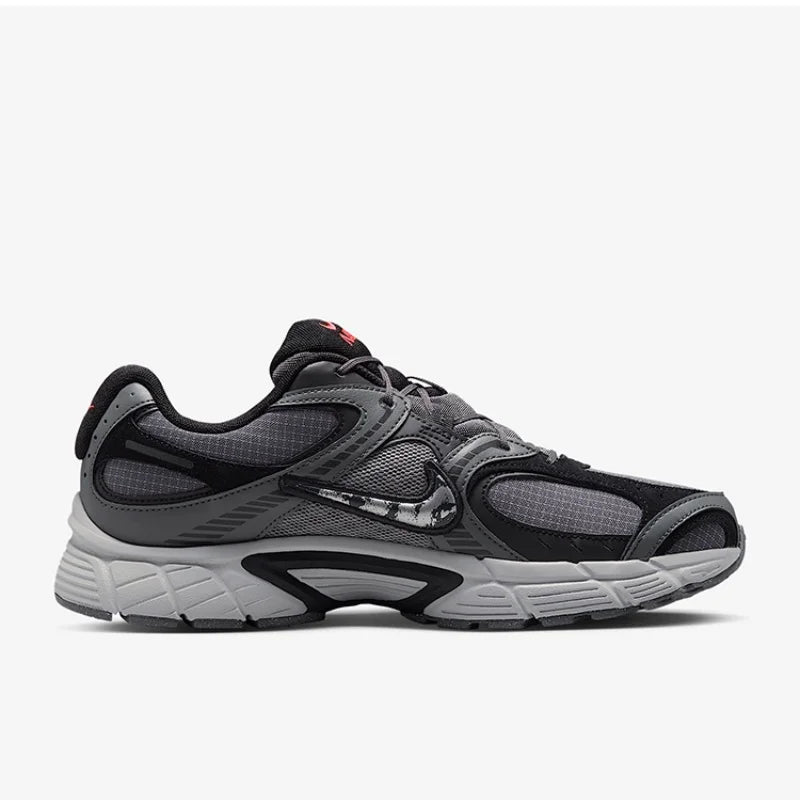„Nike V5 RNR“ – retro stiliaus, smūgius sugeriantys, kvėpuojantys, lengvi „dad shoes“ IM6769-068