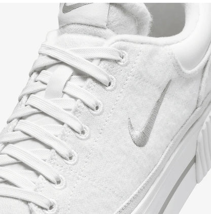 Nike Authentic Legacy Lift plattformsskateskor för damer FZ2606-100