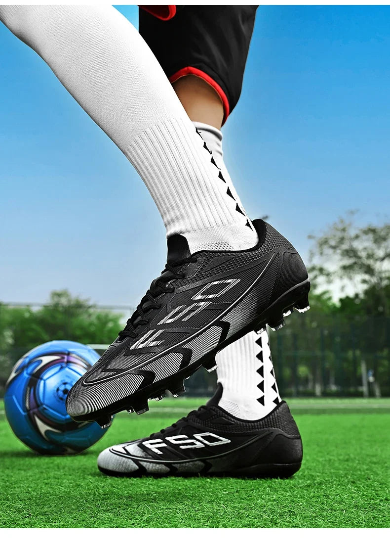 Nouvelles chaussures de football pour hommes, chaussures de sport respirantes, antidérapantes, de haute qualité, pour matchs en plein air, chaussures de football de salle, haute tige, ultralégères