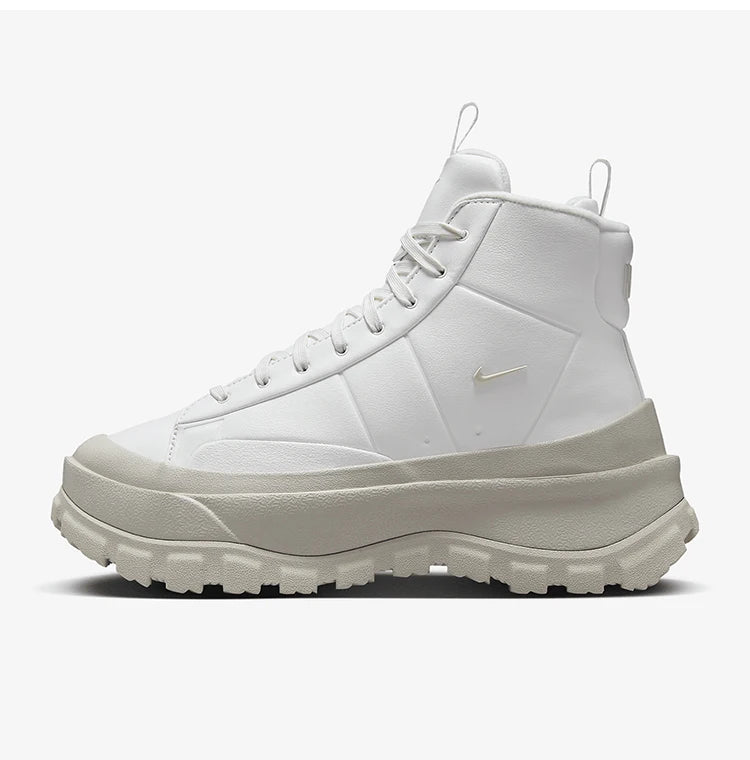 Официални дамски маратонки Nike Blazer Roam Mid Simple Mid-Top FQ9065-100