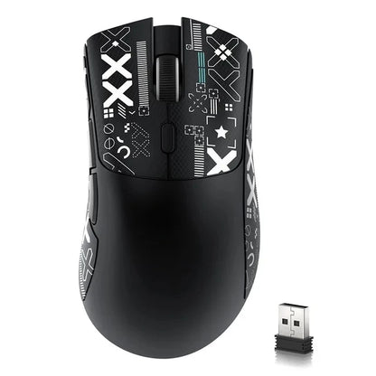 Mouse gaming wireless Attack Shark R1 leggero Bluetooth 2.4G PAW3311 18000DPI ergonomico con macro