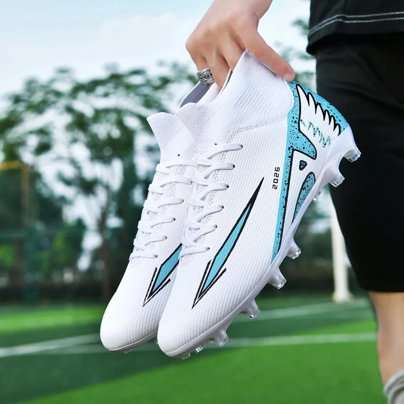 Nouvelles chaussures de football pour hommes, chaussures de soccer de haute qualité, chaussures de futsal, chaussures de sport antidérapantes à cheville haute pour l'extérieur, chaussures de sport ultra-légères antidér
