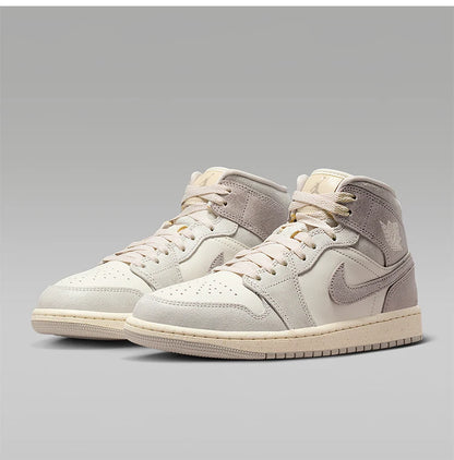 Nike Authentic JORDAN Scarpe da basket sportive da donna a collo alto con lacci, resistenti all’usura IB7010-001