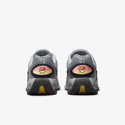 Nike's New Dynamic Air Cushioning and Rebound Outdoor Women's Running Shoes, Multi-Layer Mesh Upper, Lightweight and Comfortable, Suitable for Daily Wear, Sports Running Shoes, Futuristic Design, Versatile, Simple, Stain-Resistant