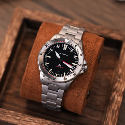 Militado ML16 Watch VH31 Sweep /515 Quartz Movement Sapphire Crystal BGW9 Luminous 200m Water Resistance 38mm Men's Vintage Watch
