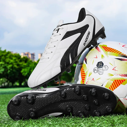 Scarpe da calcio da uomo traspiranti, scarpini da football e futsal ultraleggeri, sneaker professionali da allenamento unisex, tacchetti per erba e sport da partita