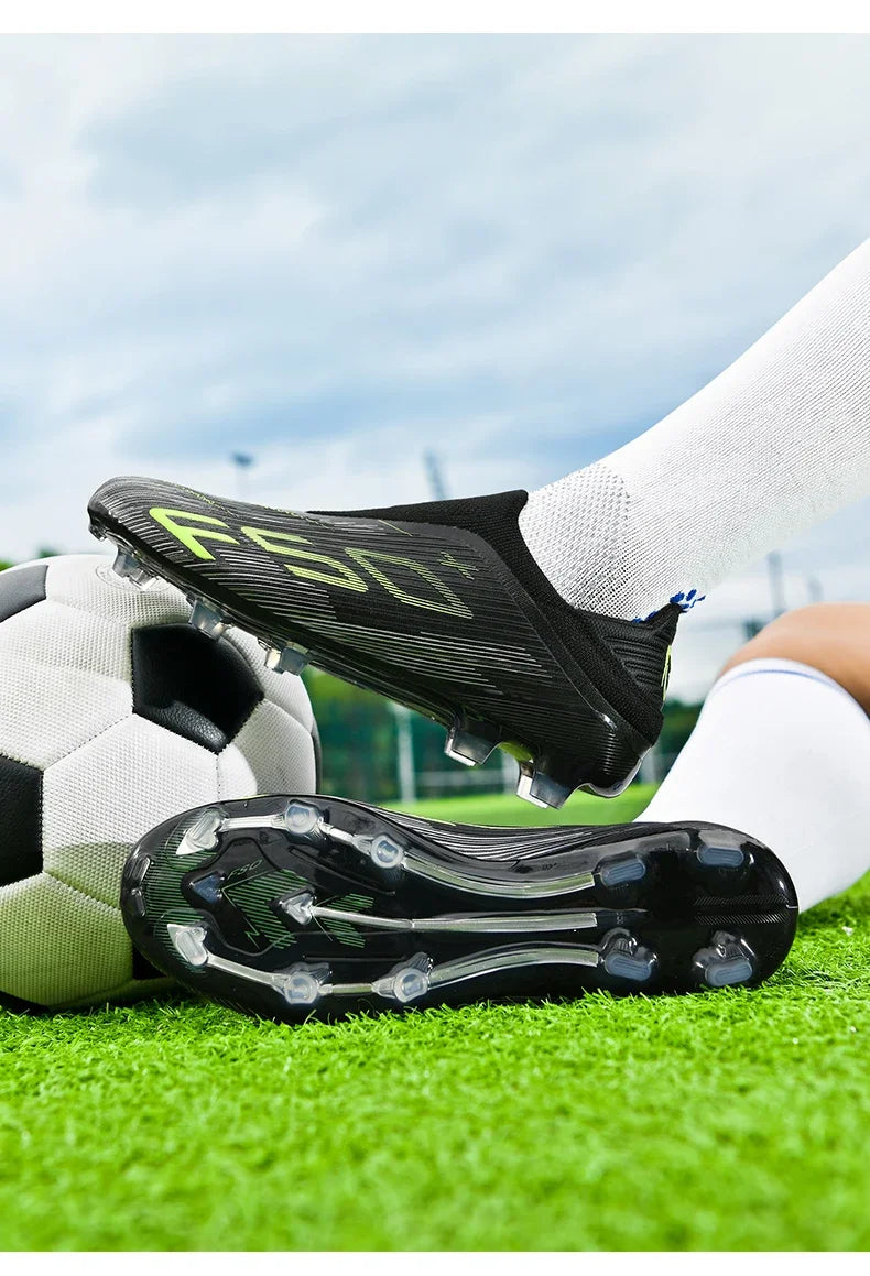 Nouvelles chaussures de football pour hommes, chaussures de futsal d'intérieur antidérapantes, crampons de match de haute qualité, chaussures de football, baskets, chaussures montantes pour terrain gazonné et extérieur