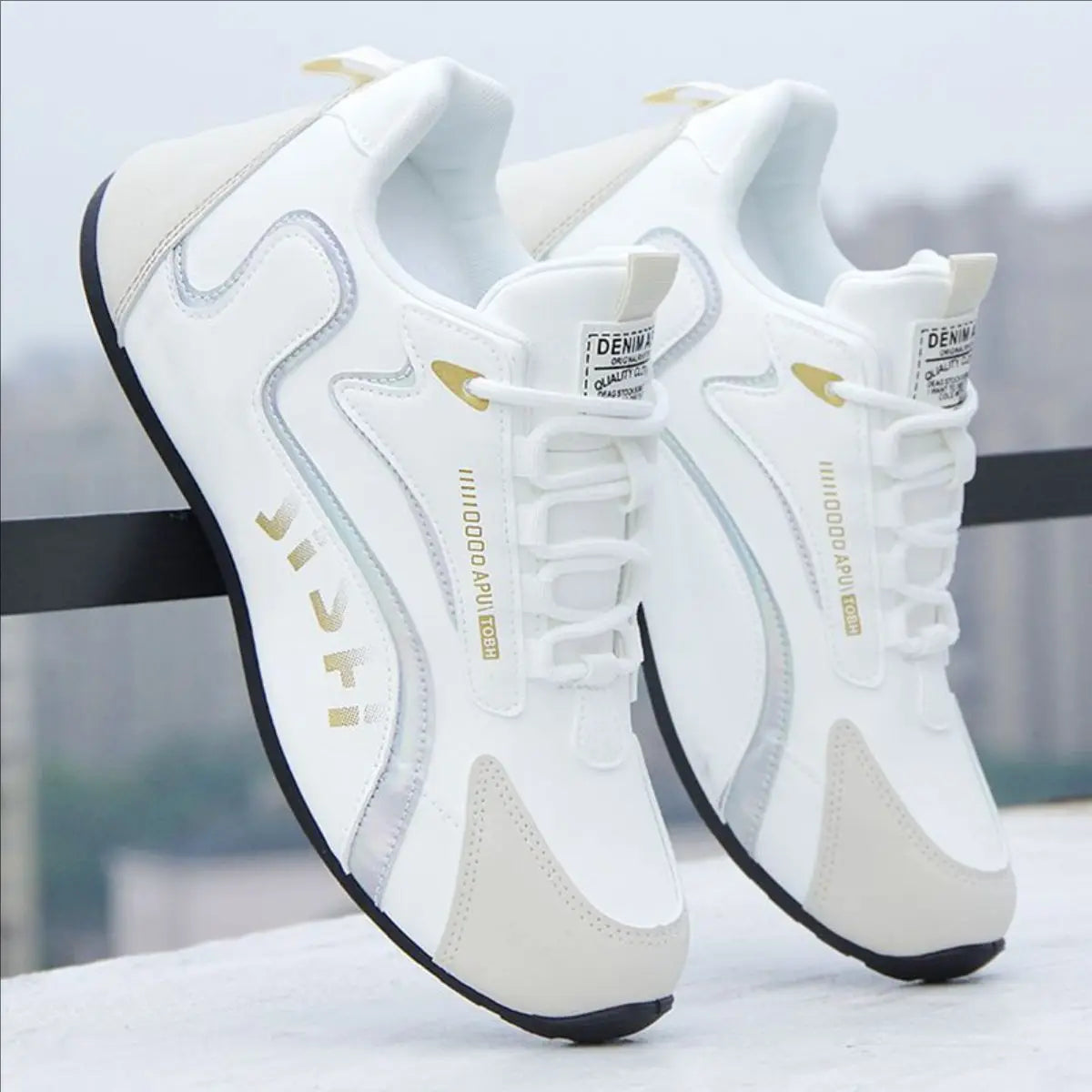 Men's Shoes with Waterproof and Anti-Slip Leather Surface, High-End Travel Shoes, Trendy and Versatile, Autumn Men's Sports and
