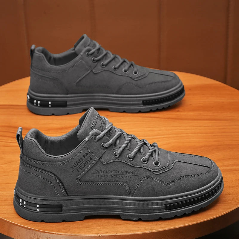 2025 New Fashionable Trendy Men's Casual Sports Shoes Comfortable Versatile