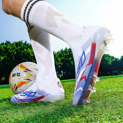 Nouvelles chaussures de football pour hommes, légères, très vendues, de haute qualité, crampons pour terrain en herbe, chaussures de football mi-hautes, baskets antidérapantes pour l'extérieur.