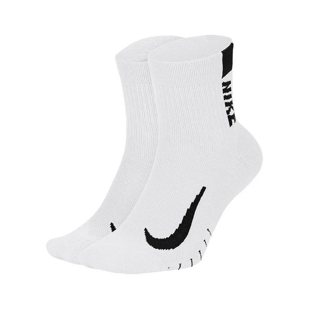 Nike: Štýlové, univerzálne a pohodlné športové a voľnočasové oblečenie pre mužov a ženy – ponožky z froté, balenie po 3 kusoch SX7557-010