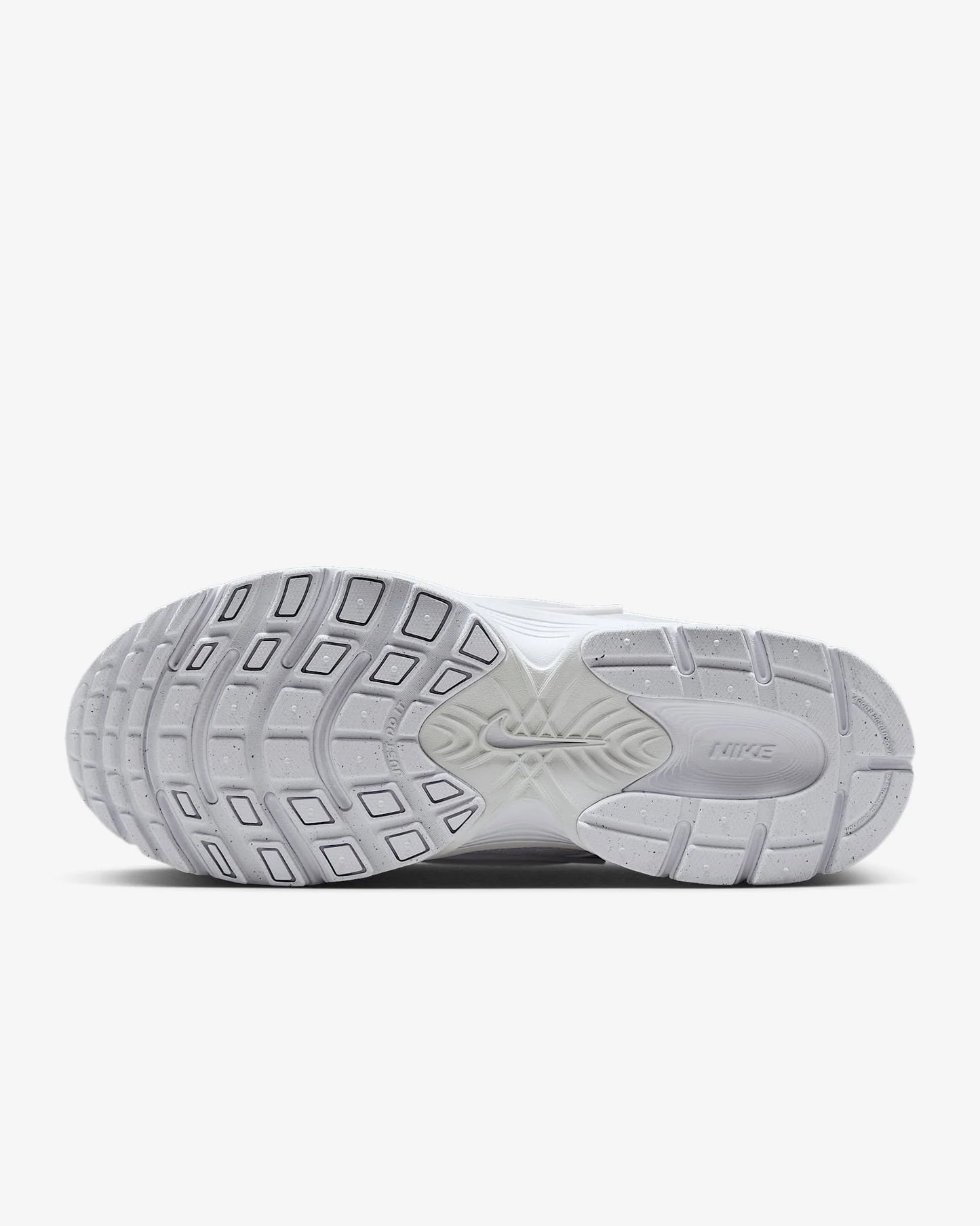 Nike V5 RNR, a Soft and Comfortable Mesh Fabric Running Shoe with Excellent Grip Durability and Breathability HQ7901-102