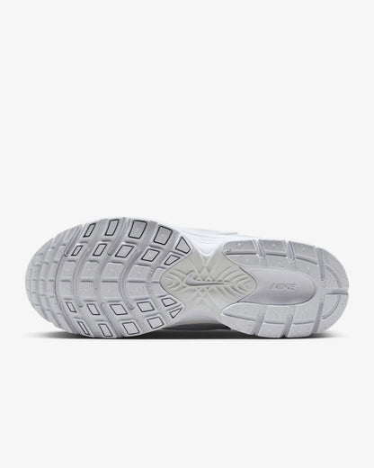 Nike V5 RNR, a Soft and Comfortable Mesh Fabric Running Shoe with Excellent Grip Durability and Breathability HQ7901-102