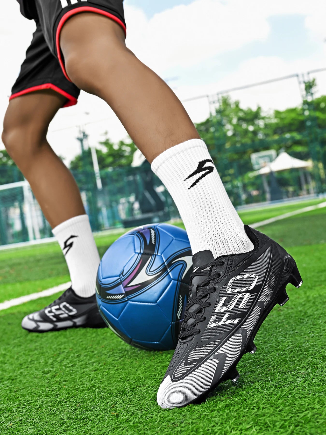 Professional Grass AG /FG Soccer Shoes PU Fabric Integrated Upper TPU Tough Sole Wear Resistant Anti-slip Youth Footwear