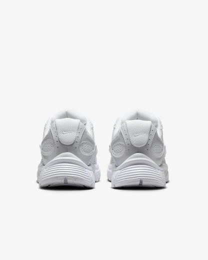Nike V5 RNR, a Soft and Comfortable Mesh Fabric Running Shoe with Excellent Grip Durability and Breathability HQ7901-102