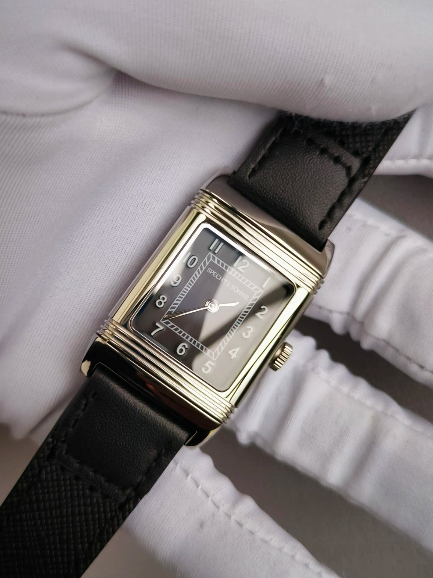 Specht&Söhne Reversible Square Watch Ronda Quartz Movt Stainless Steel Case Sapphire Crystal Flip Design Mens Fashion Wristwatch