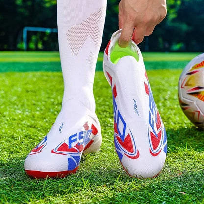 Nouvelles chaussures de football pour hommes, de haute qualité, très vendues, antidérapantes, mi-hautes, légères, pour l'extérieur, crampons de match, pour l'entraînement sur gazon.