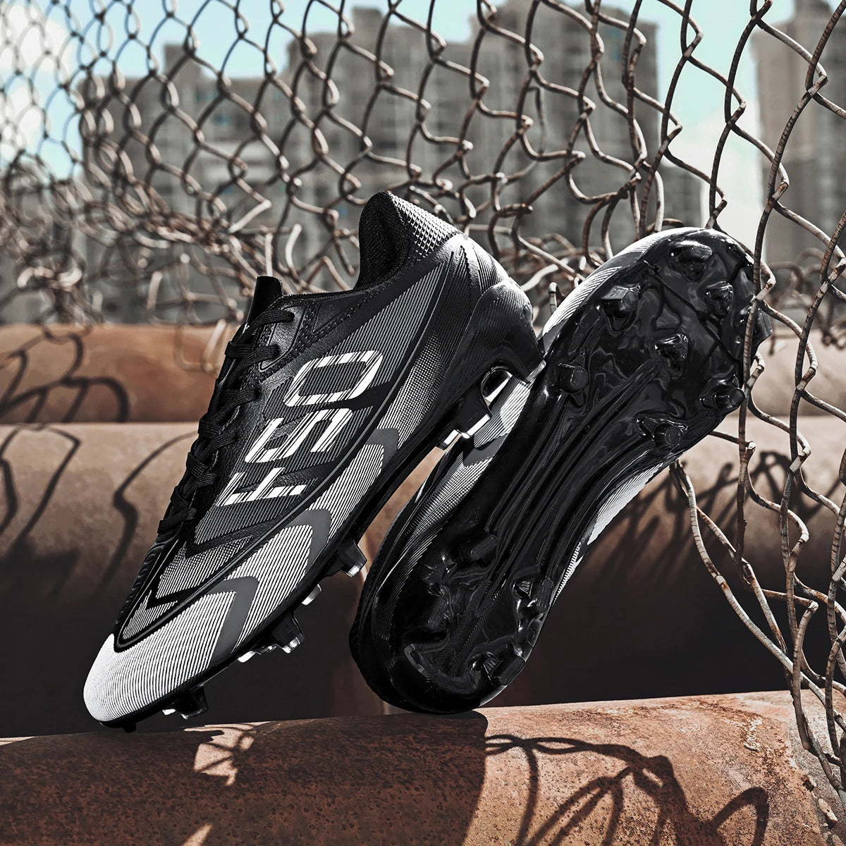 Chaussures de football pour hommes, modèle AG FG, semelle absorbant les chocs, tige en polyuréthane confortable, crampons pour les compétitions et l’entraînement quotidien.