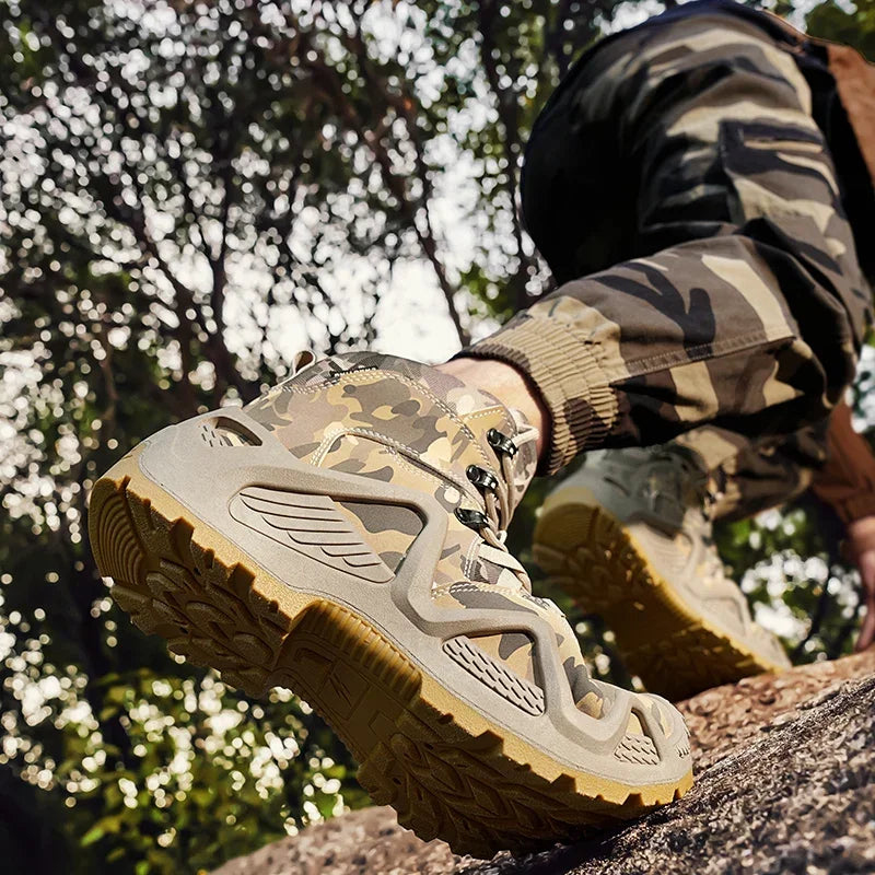 Anti Slip and Wear-resistant Hiking Shoes Comfortable Desert Work Boots Autumn Winter Platform and Ankle Boots, Men's Snow Boots