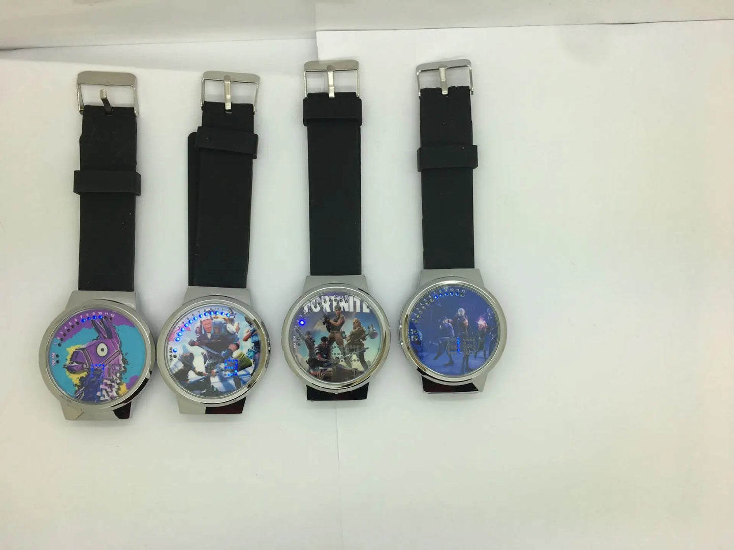 Relógio Fortnite kawaii personalizado com luz noturna LED tátil, estilo cartoon e fashion, relógio eletrónico para estudantes, presente para amigos