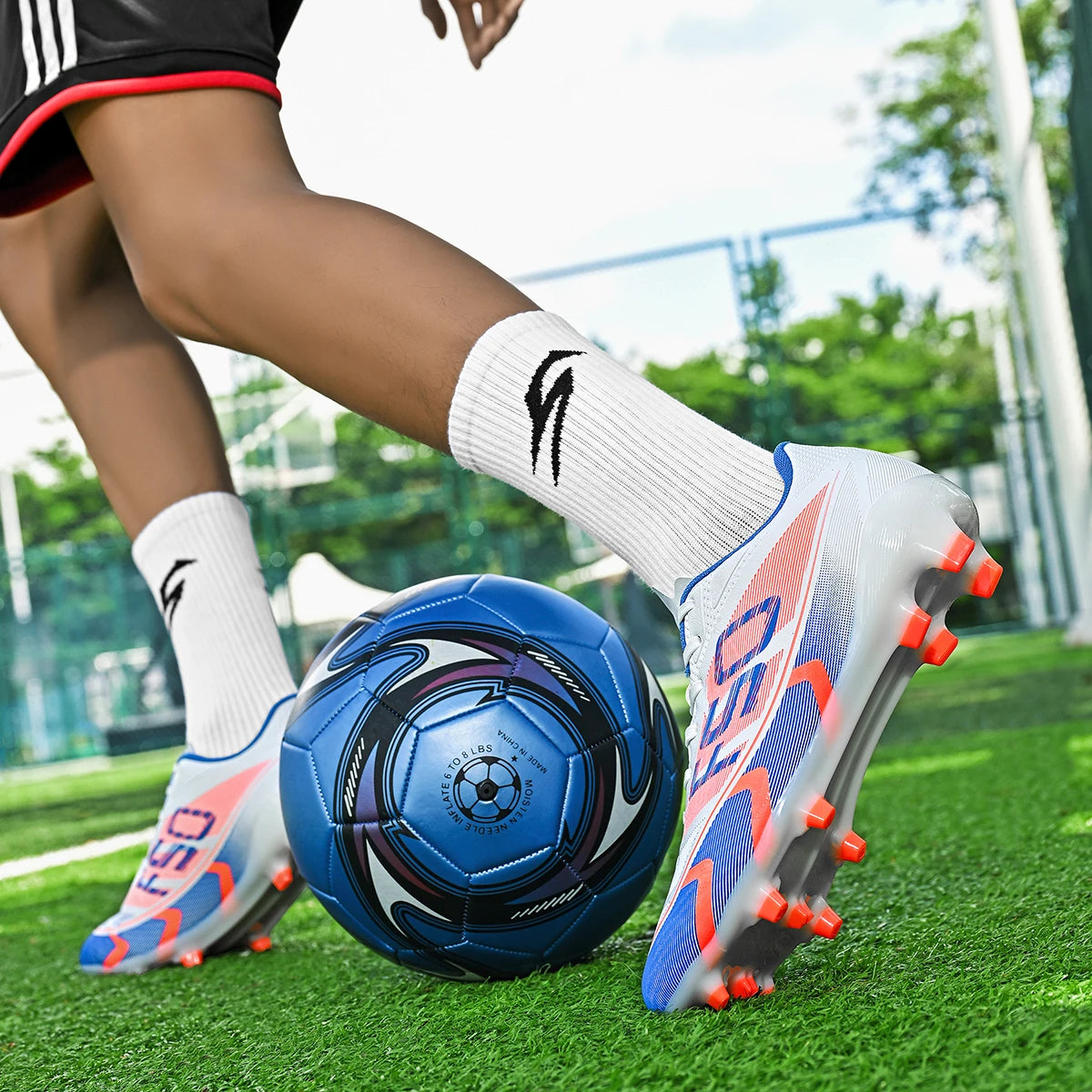 Chaussures de football AG/FG de style nouveau, crampons stables en TPU longs, unisexe, pour terrain de gazon extérieur, matchs et entraînements de football
