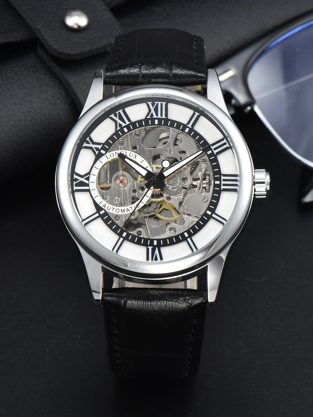 Pánske automatické hodinky, luxusný štýl, ciferník s rímskymi číslicami, viditeľný mechanizmus (skeletové vyhotovenie), vodotesné, luminiscenčné ručičky, kožený remienok – ideálny darček.