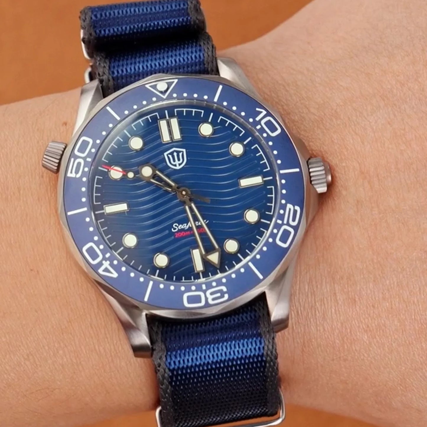 Watchdives 42mm Titanium Dive Watch NTTD VH31 Sweep Second Quartz Movement 200m Waterproof Super Luminous Men Watches