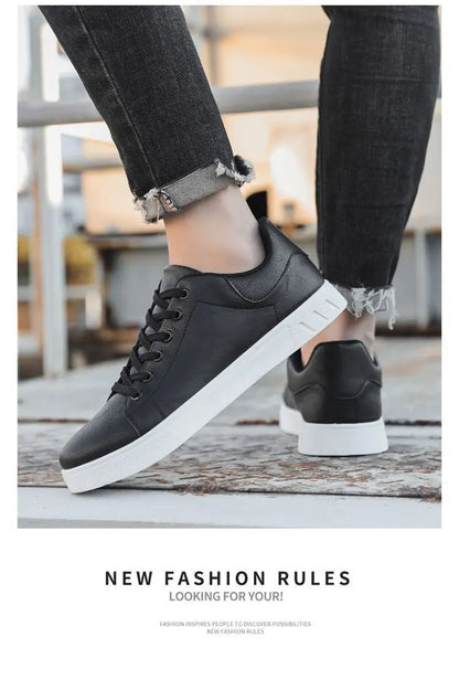 Sapatos de Homem 2026 Novo Estilo Quatro Estações, Versáteis e Modernos, Sola Macia, Brancos, Casuais e Respiráveis para o Verão