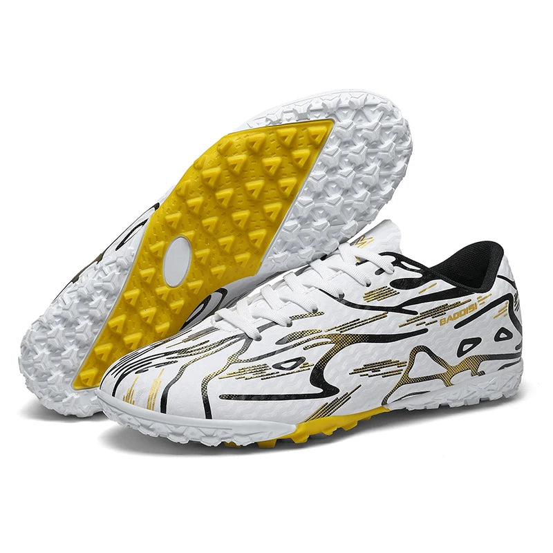 New Men Football Boots TF Sport Training Soccer Shoes Soft Ultralight Breathable Professional Sneakers Unisex Grass Cleats Match