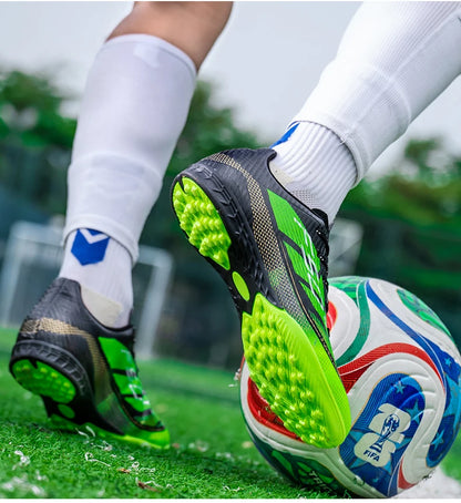 Chaussures de football pour hommes, crampons d'entraînement rapides pour terrain extérieur, chaussures de football à crampons pour terrain synthétique, baskets basses originales unisexes