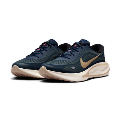 Nike Journey Run: Pohodlné, univerzálne, priedušné a ľahké nízke bežecké tenisky pre mužov – modré FN0228-403