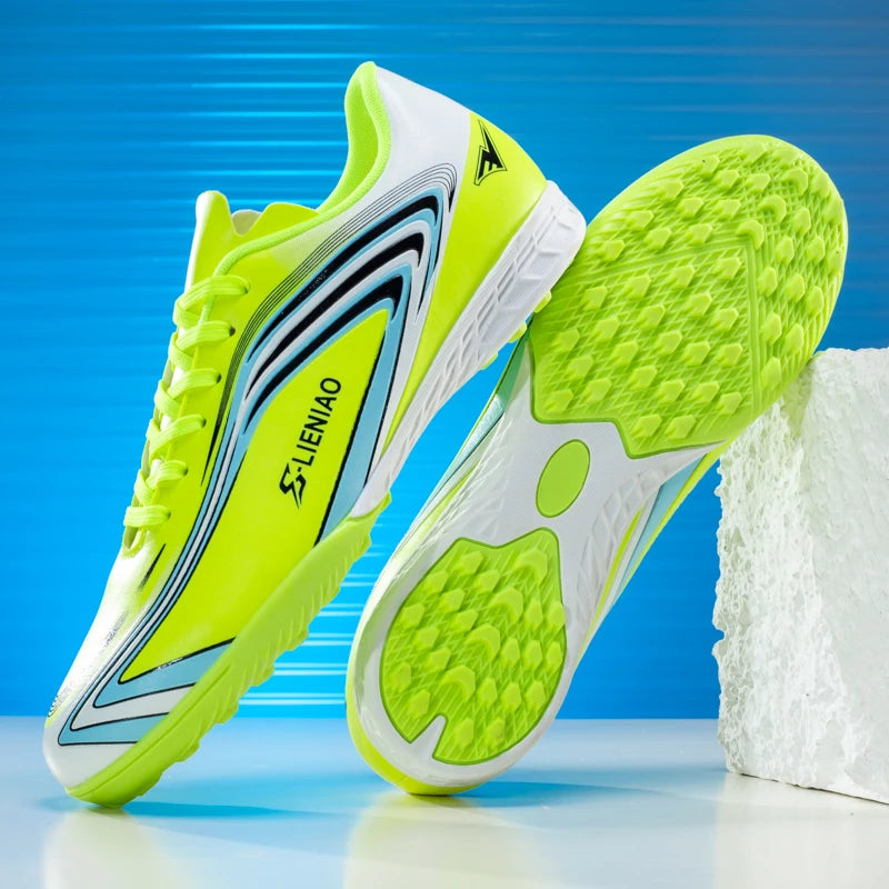 Nouvelles chaussures de football pour hommes, crampons de terrain antidérapants, chaussures de football pour l'entraînement, baskets de haute qualité, futsal, intérieur, vente chaude, extérieur
