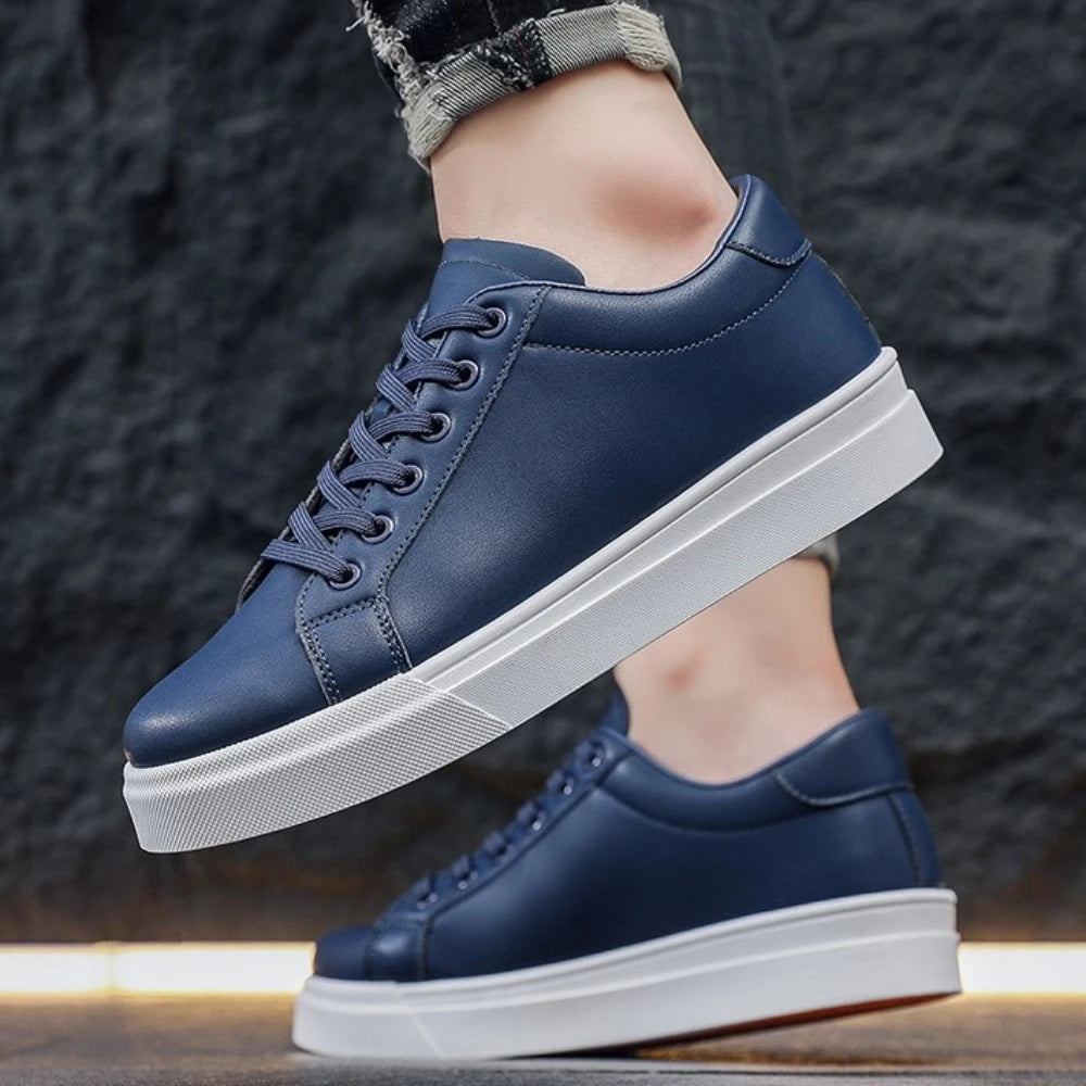 Nuove scarpe da uomo alla moda best-seller, scarpe bianche di tendenza, scarpe sportive e casual da studente, scarpe da uomo versatili
