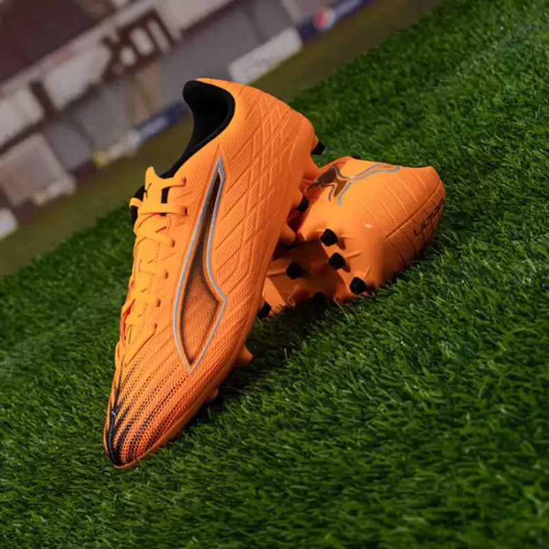 Chaussures de football PUMA pour hommes MG Cleat Soccer TT avec crampons à rainures 108519-01 108519-03, talon renforcé
