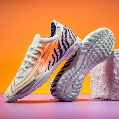 Chaussures de football pour hommes TF Turf, bottes de football légères, tige en PU à haute adhérence, semelle antidérapante, adaptées au gazon artificiel pour adultes.