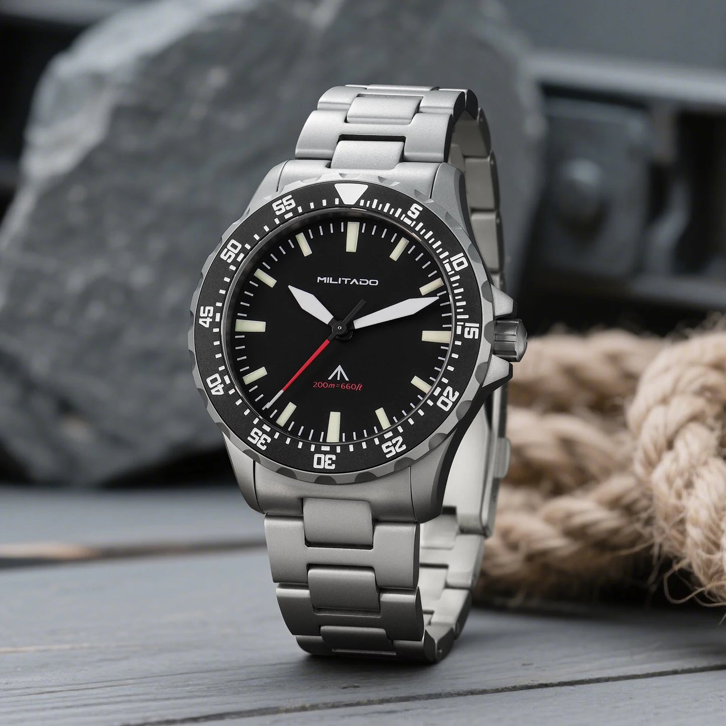 Militado ML16 Watch VH31 Sweep /515 Quartz Movement Sapphire Crystal BGW9 Luminous 200m Water Resistance 38mm Men's Vintage Watch